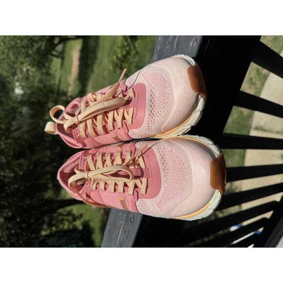 Vionic Captivate Sneakers Women's Size 8.5 - Picture 2 of 6